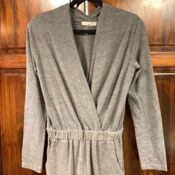 Grade & Gather gray one piece pants suit v-neck romper size small - Picture 6 of 12